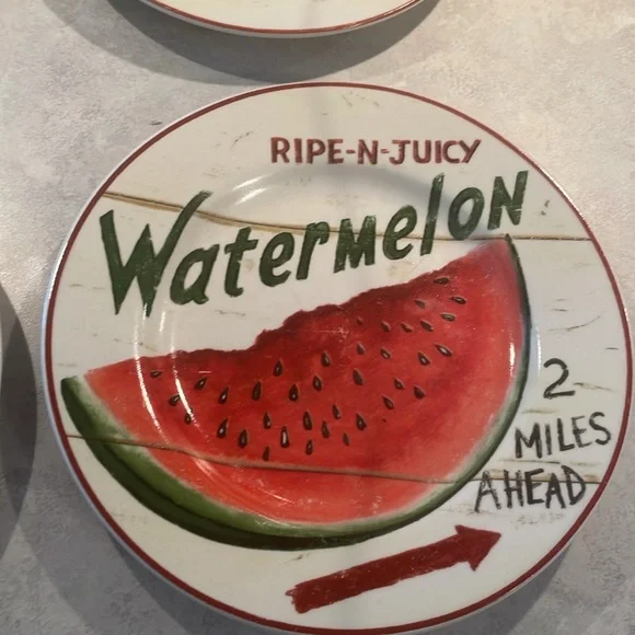 New Home Trends “Farm Fresh” Plates - Picture 5 of 7